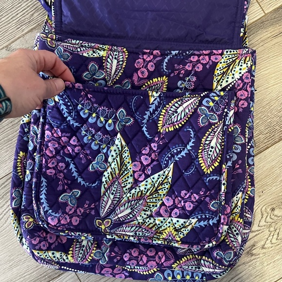 NWOT Vera Bradley Vibrant Purple Patterned Women's Crossbody purse - Picture 2 of 9
